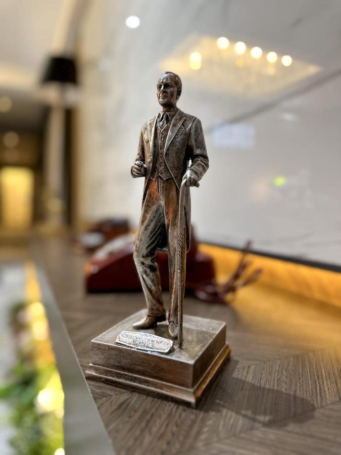 The Royals Hotel Измир Екстериор снимка
