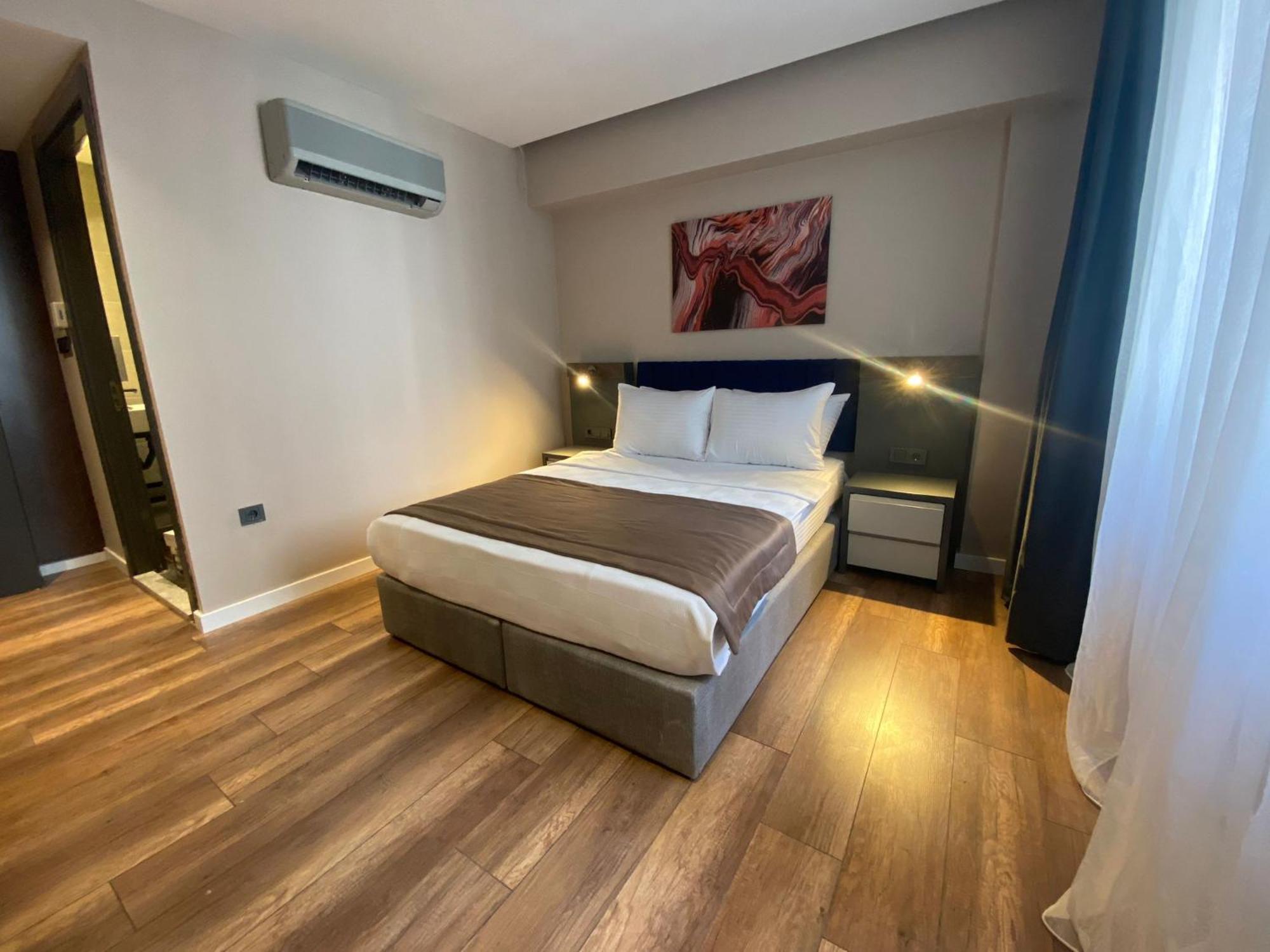 The Royals Hotel Измир Екстериор снимка